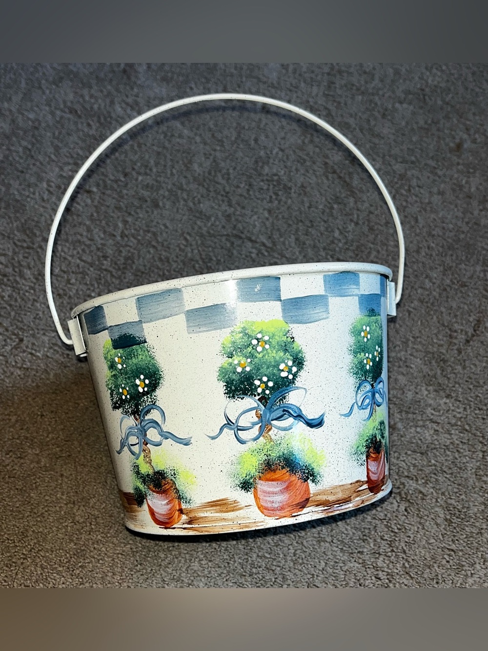 Cottagecore/ Grannycore Style Metal Decorative Bucket